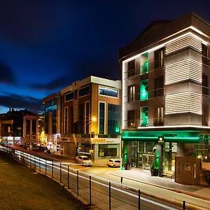 - Kadikoy By Ihg Hotel