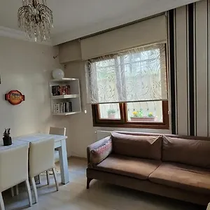 An Easy Transport And Quiet In Guest house